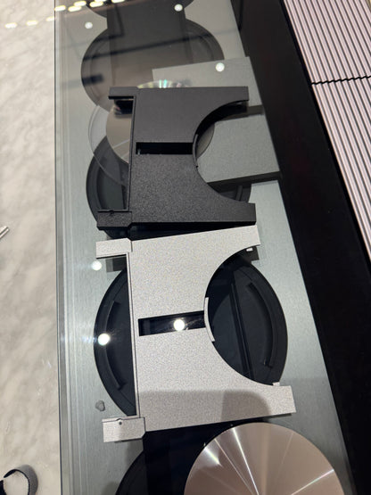 Beosystem 9000C Floor Stand conversion kit includes